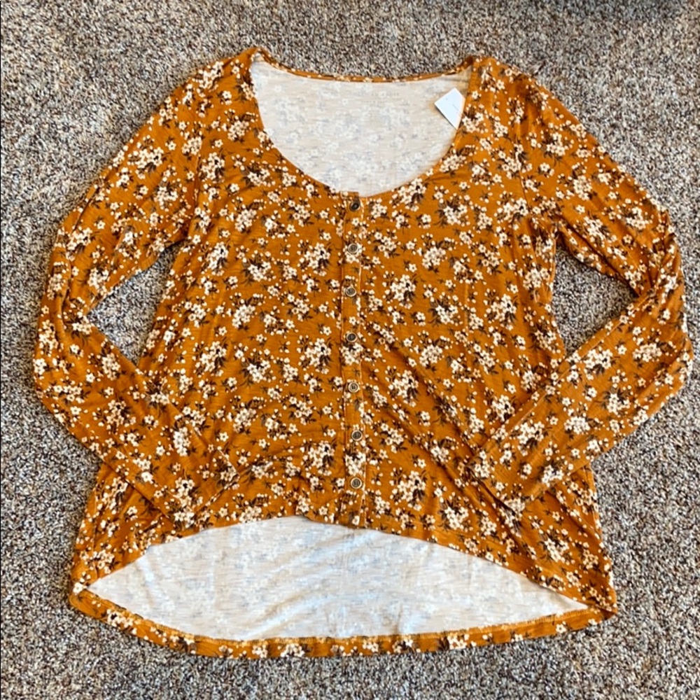 American Eagle Long Sleeve Shirt